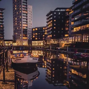 https://deluxe-city-apt-riverside-balcony-free-parking.yorkshirehotels.net