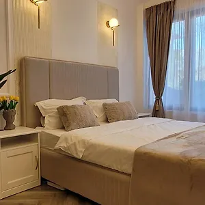 https://luxury-mansion.bucharesthotelsnow.com